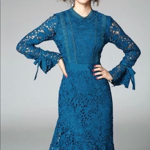 Blue hollow out midi dress with dip hem